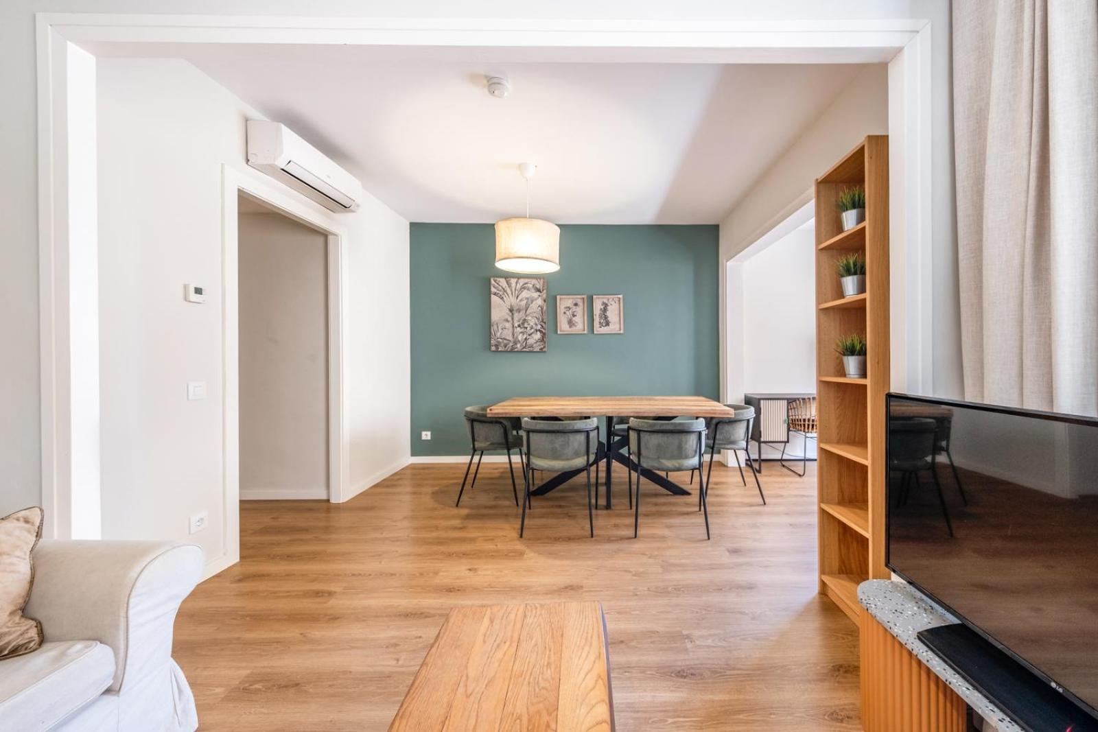 Ainb Sants Appartement Barcelona